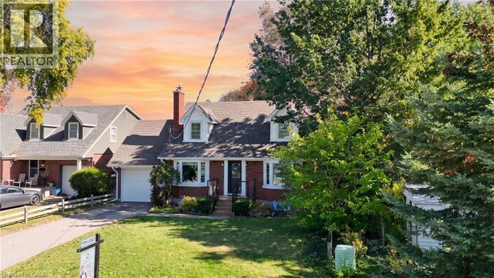 Property Photo:  84 Ethel Street  ON N2B 1Z9 