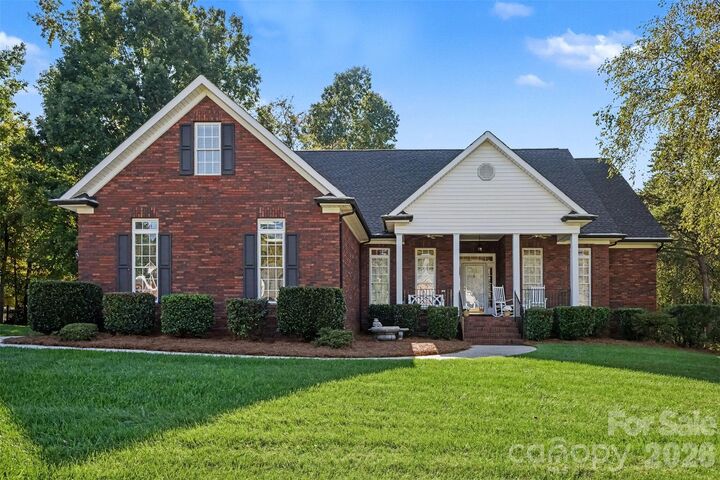 Property Photo:  8412 Locksley Drive  NC 28075 