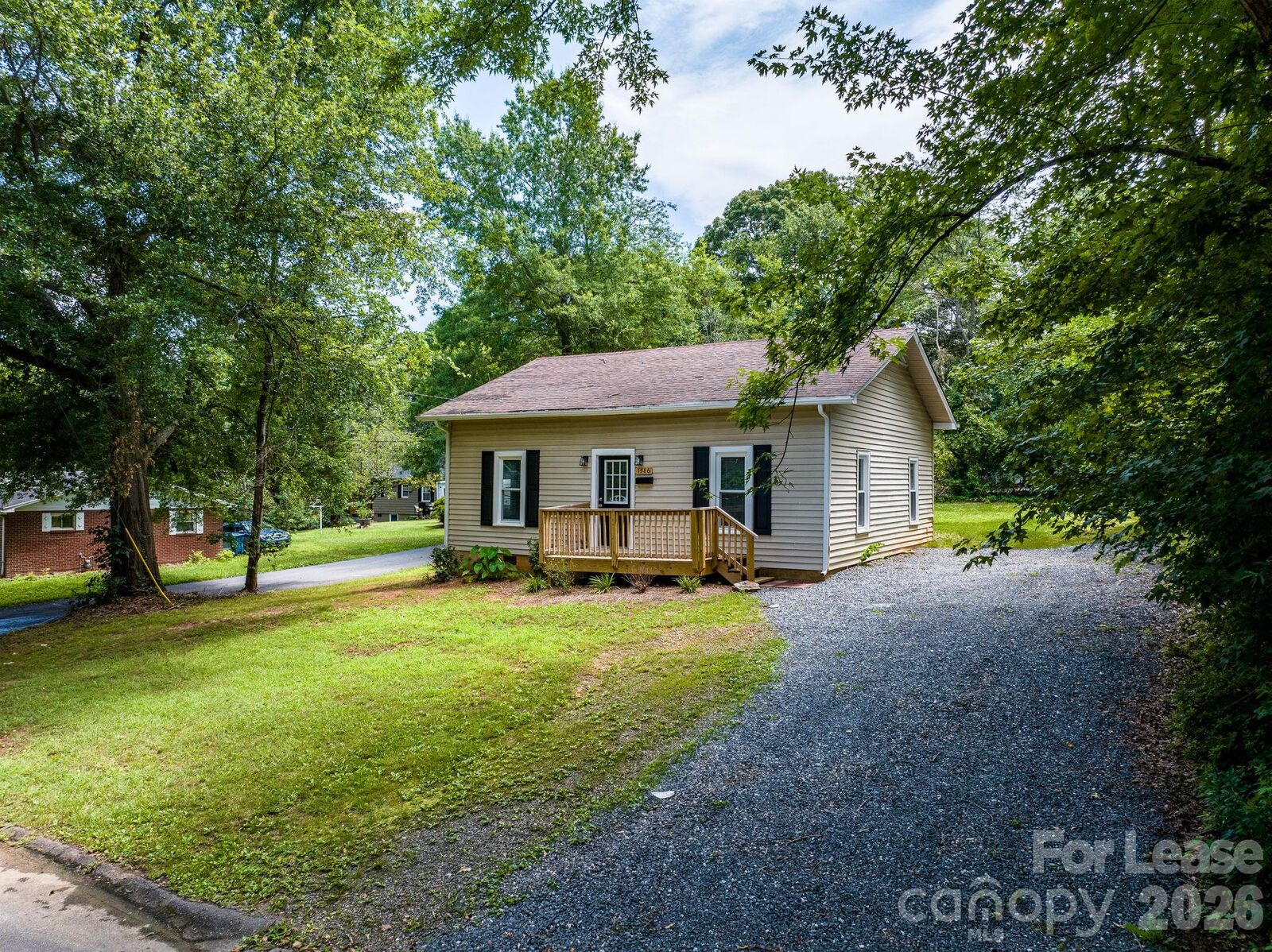 Property Photo: 1586 3rd Street Drive NE NC 28601
