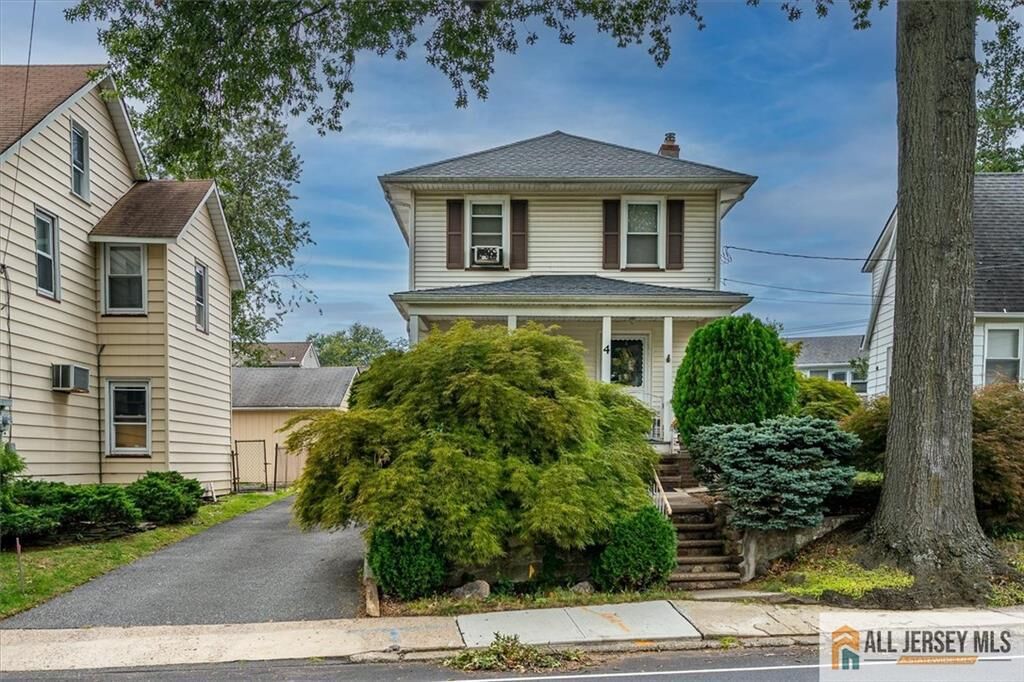 Property Photo:  4 S Springfield Avenue  NJ 07081 