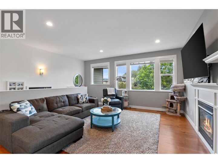 Property Photo:  158 Fernie Place  BC V2C 6S4 