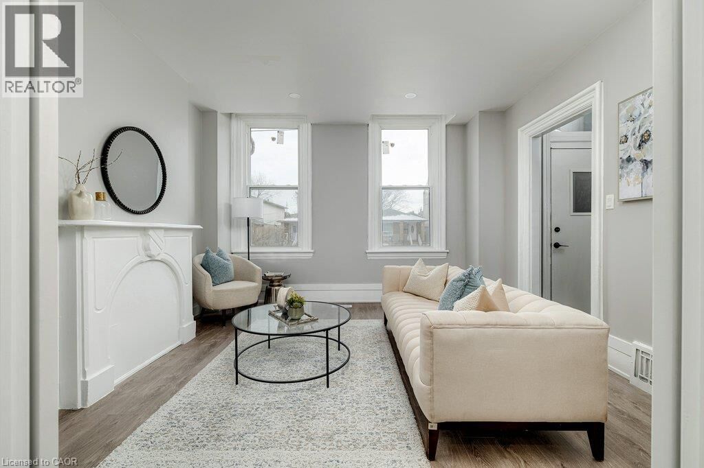 Property Photo:  125 Cathcart Street  ON L8L 5A1 