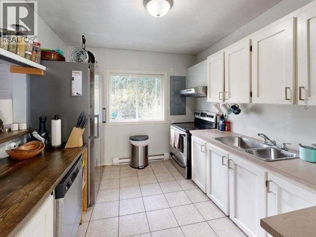 Property Photo: 4706 Bowness Ave BC V8A 3S3