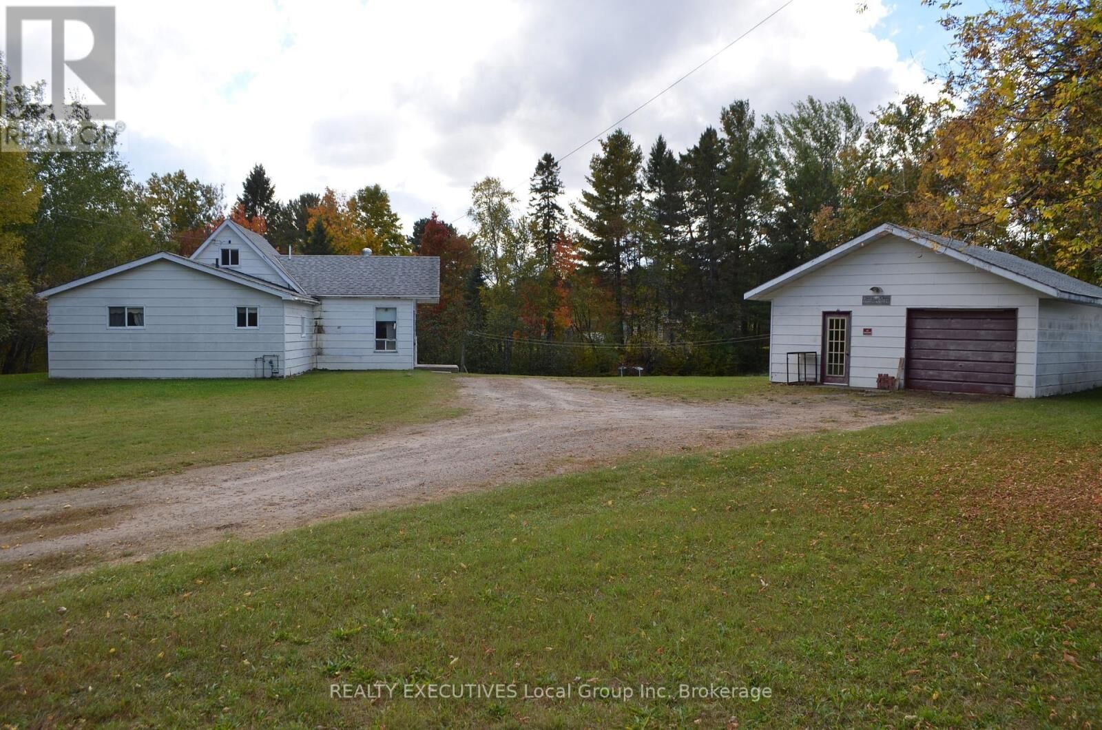 Property Photo:  2 Mill Street  ON P0A 1Z0 