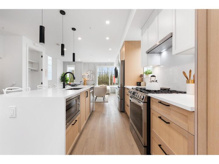 Property Photo:  20763 76 Avenue 50  BC V2Y 3N8 