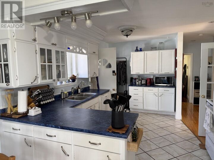 Property Photo:  39 Munroe Ave Extension  NS B2H 5C6 
