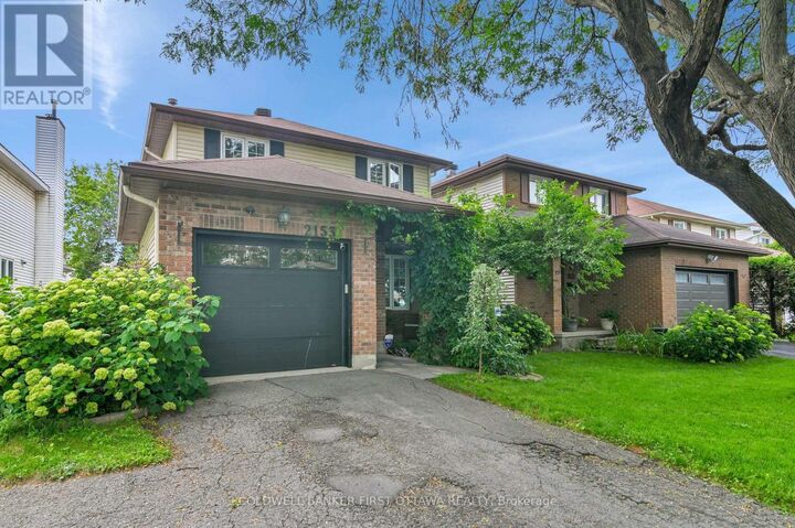 Property Photo: 2153 East Acres Road ON K1J 9A6