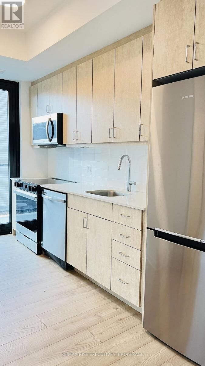 Property Photo:  223 Princess Street 314  ON K7L 1B3 