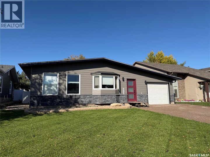 Property Photo:  513 Milne Crescent  SK S4A 2K7 