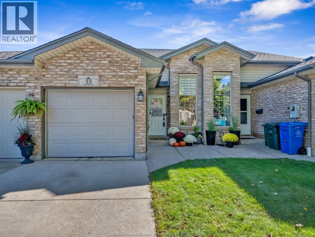 Property Photo:  33 Tofflemire Street  ON N9V 4E3 