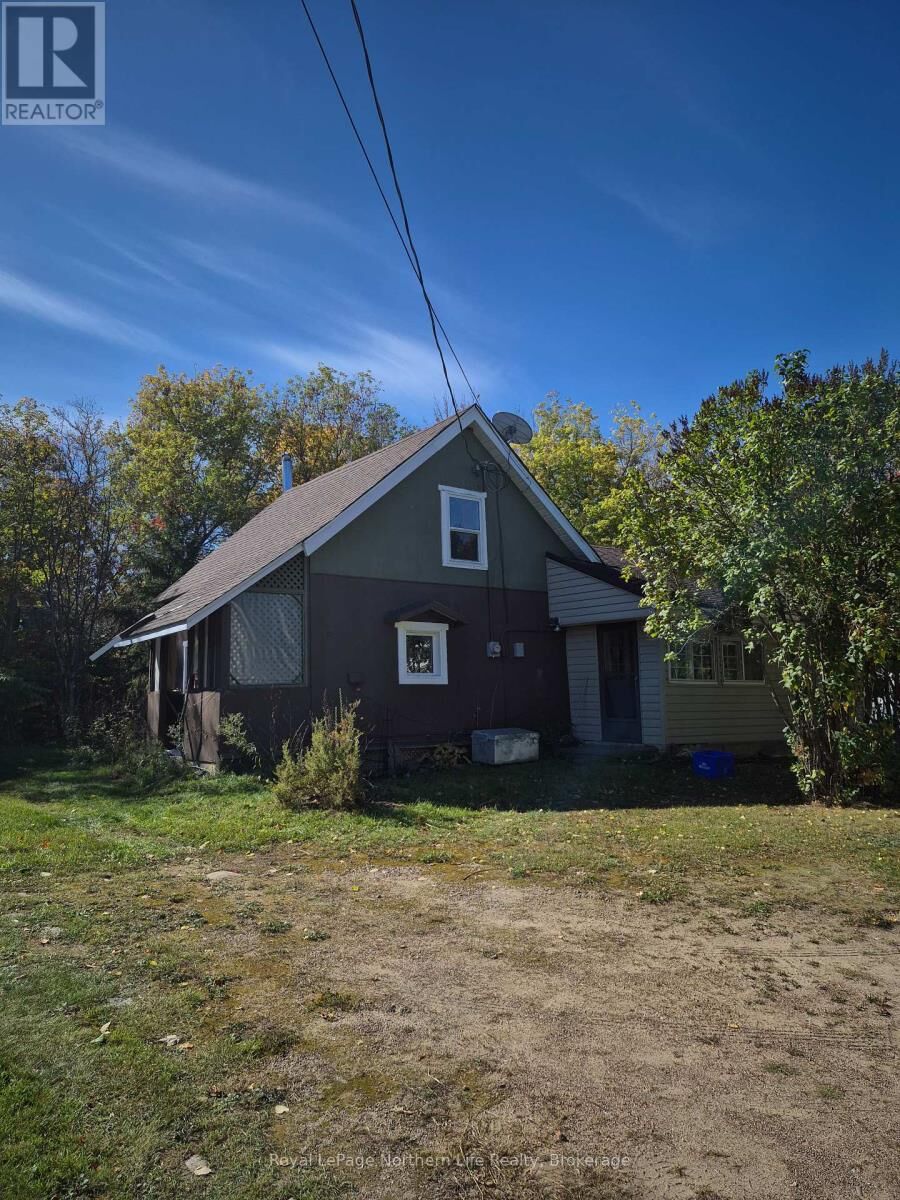 Property Photo:  348B Poplar Street  ON P0H 1V0 