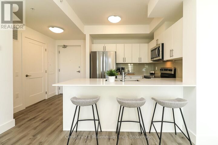 Photo de la propriété:  4 Kimberly Lane 306  ON L9Y 5T6 
