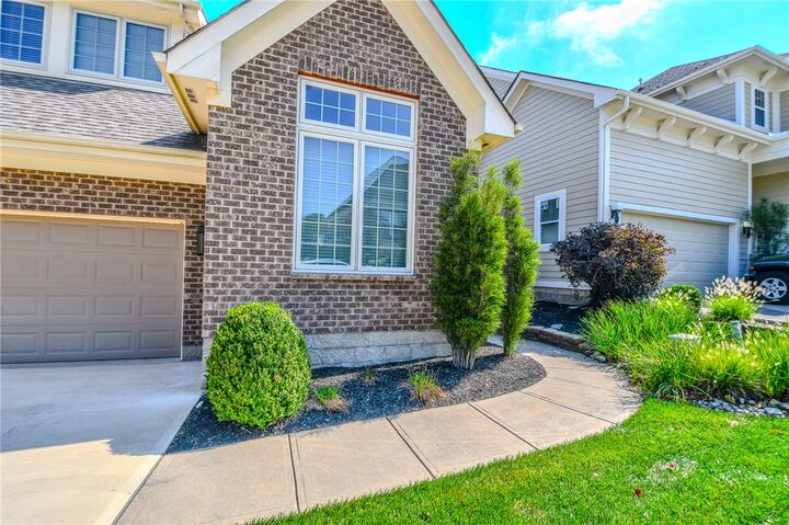 Property Photo:  238 Pointe Oakwood Way  OH 45409 