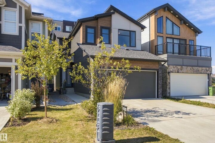 Property Photo:  3806 Erlanger Drive NW  AB T6M 1R8 