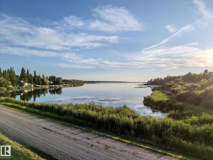 Property Photo:  49 5323 Township Road 541A  AB T0E 1H0 