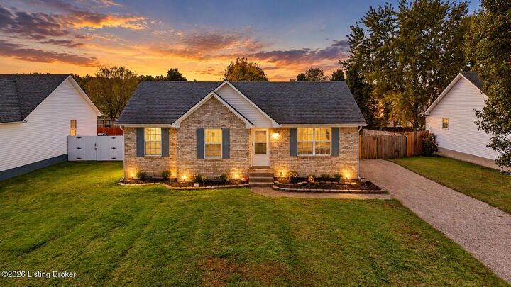 Property Photo:  137 Stellar Dr  KY 40165 