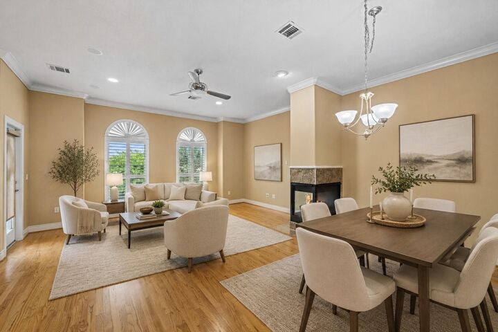 Property Photo: 2604 Chenevert Street TX 77004
