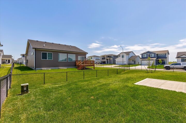 Property Photo:  603 NE Oak Ridge Drive  IA 50021 