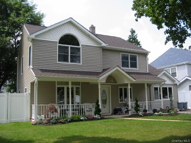 Property Photo:  12 Crabtree Lane  NY 11756 