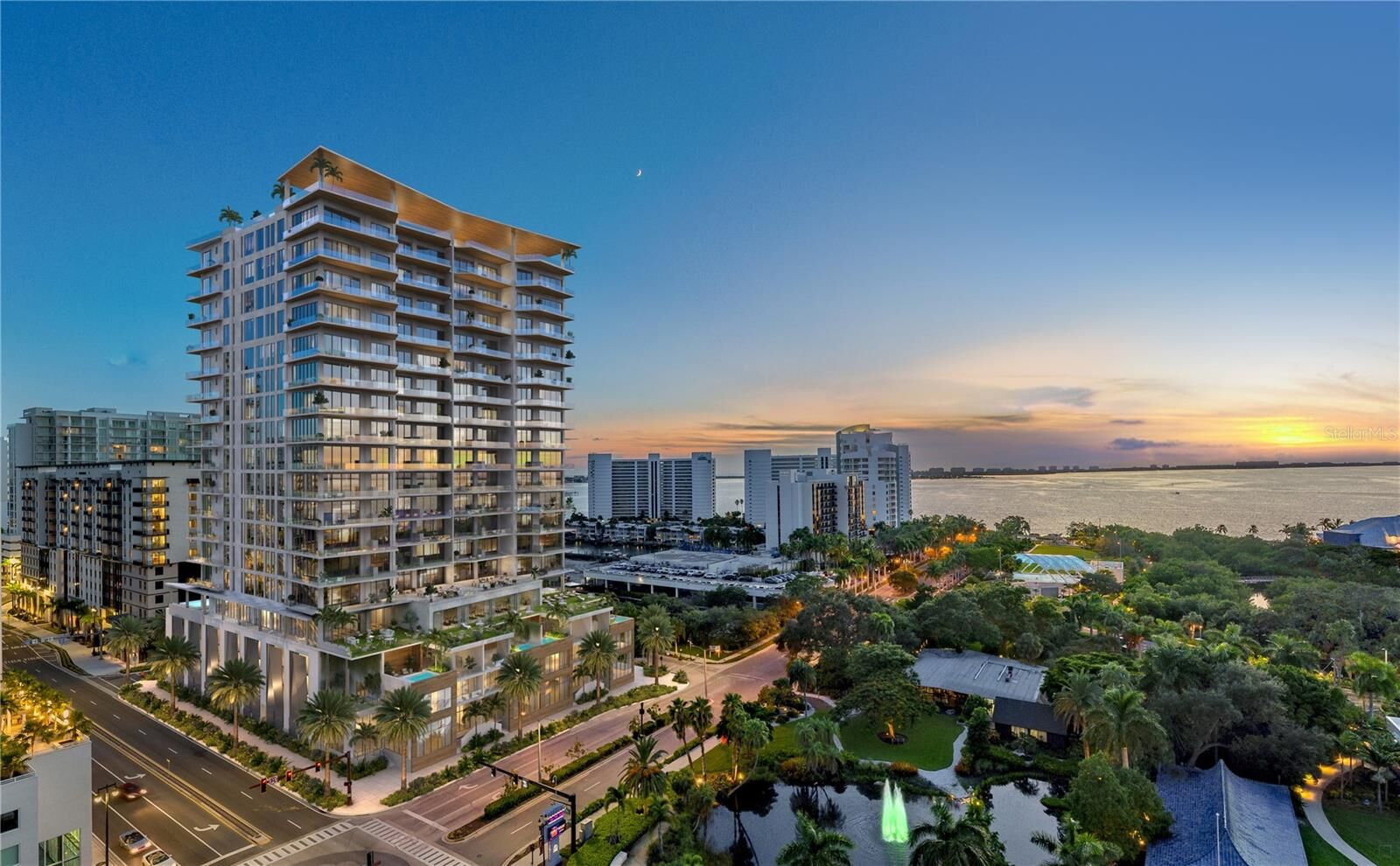 Property Photo:  668 Quay Commons 1703  FL 34236 