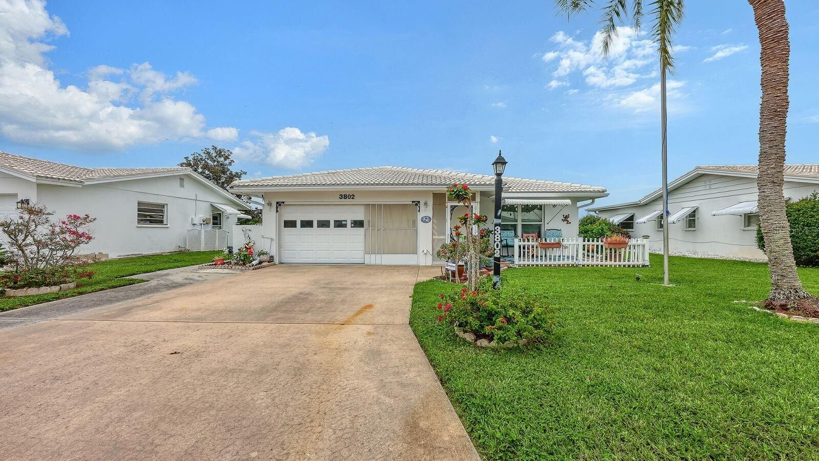 Property Photo: 3802 Chinaberry Road FL 34208