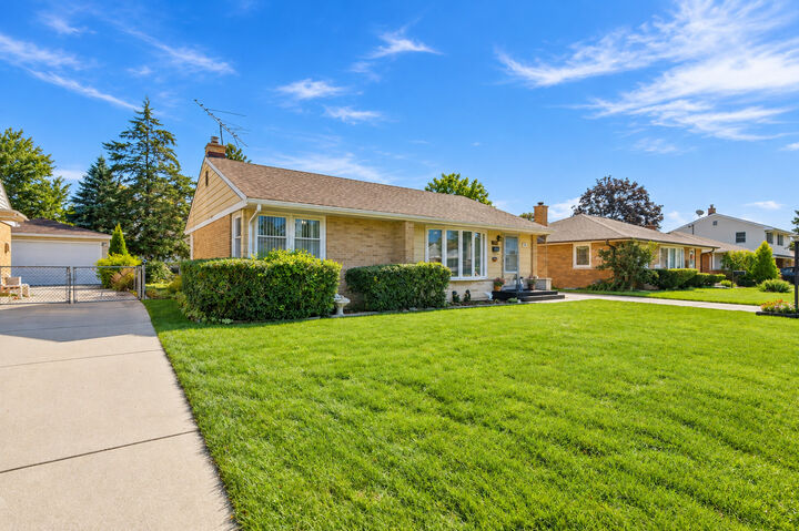 Property Photo:  51 N Westgate Road  IL 60016 