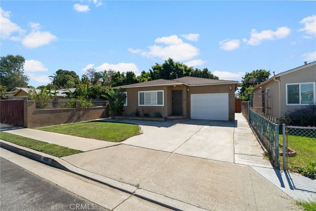 Property Photo:  1458 E 215th  CA 90745 