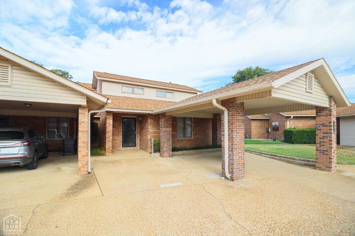 Property Photo: 2711 Greenbriar Drive AR 72401