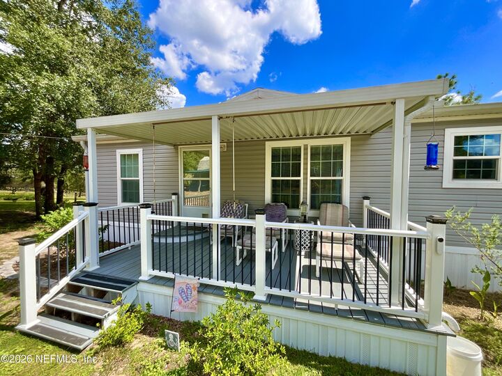 Property Photo:  104 Silver Dollar Drive  FL 32640 