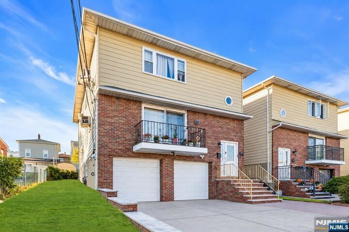 Property Photo:  55 Westervelt Place  NJ 07644 
