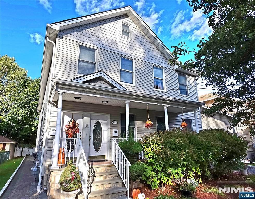 Property Photo:  817 Elm Avenue 1  NJ 07657 