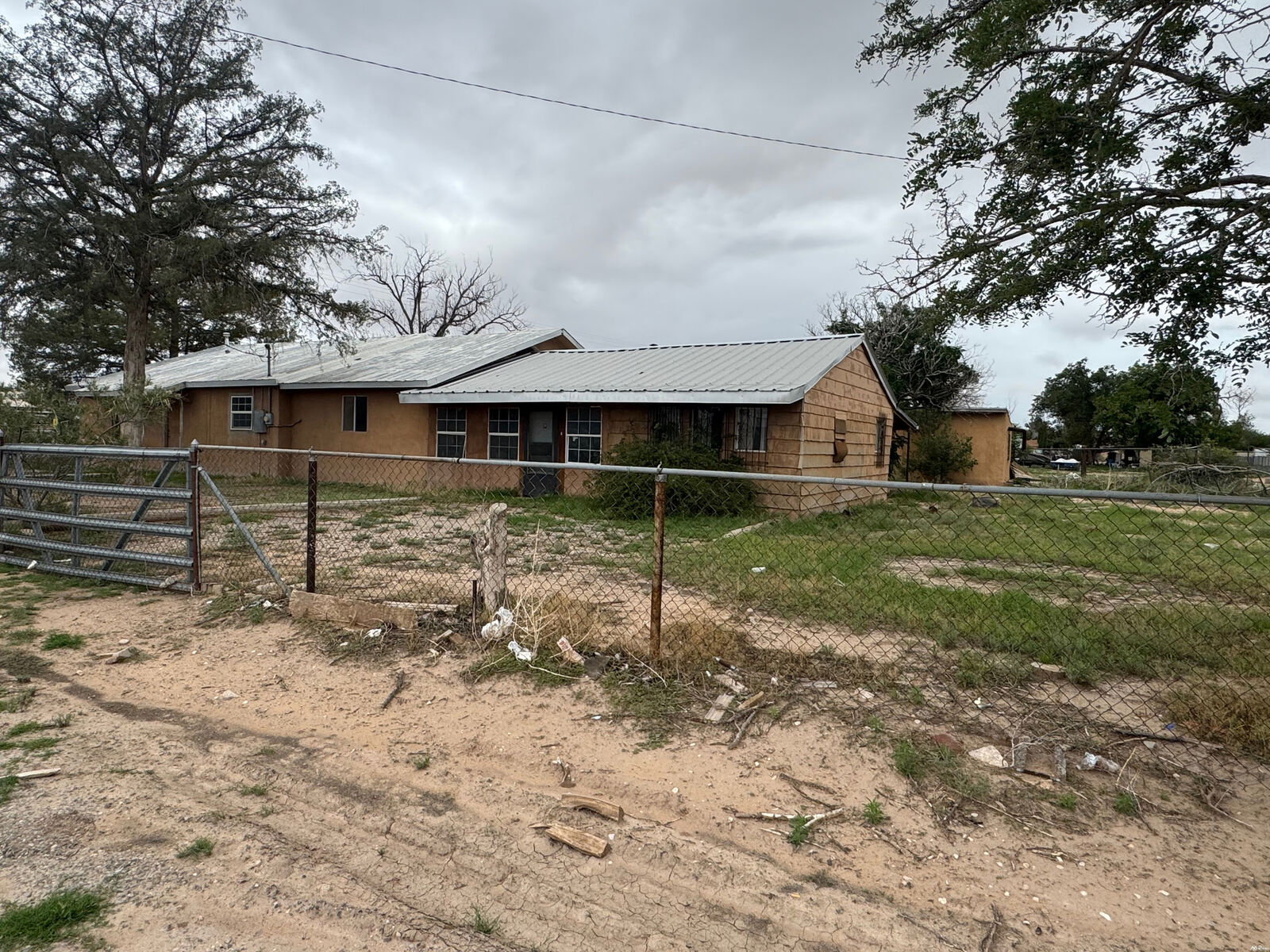 Property Photo: 401 9th Street St NM 88253