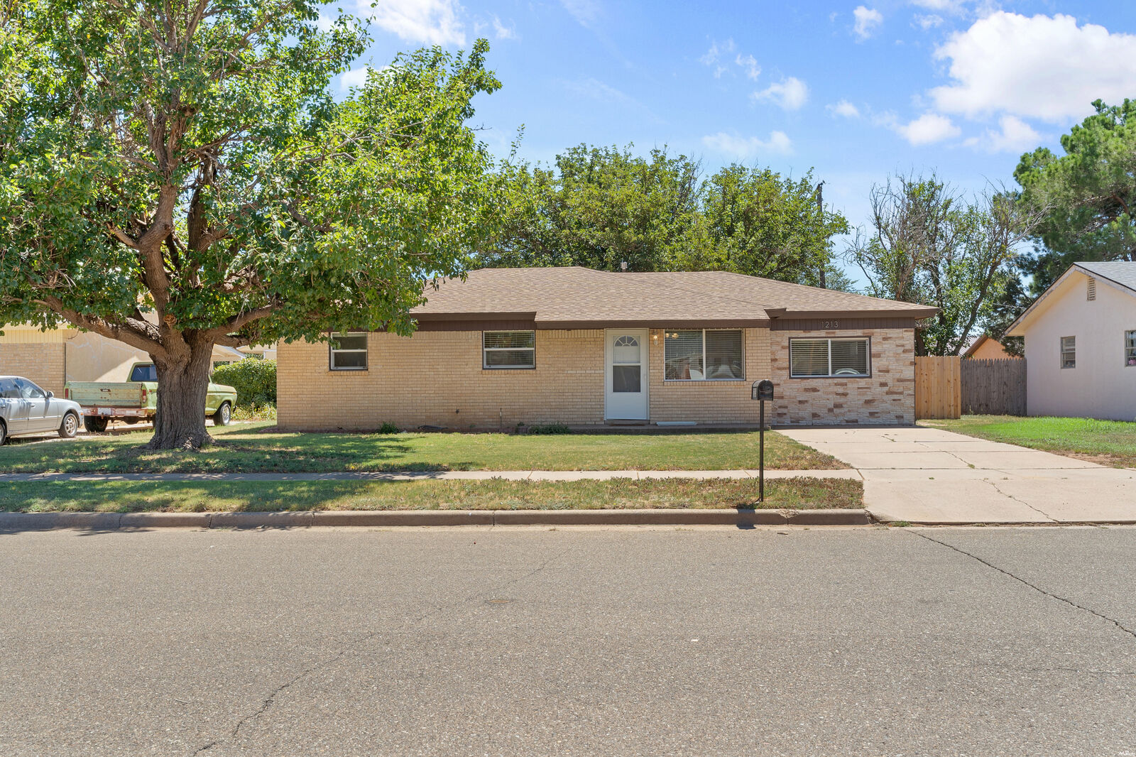 Property Photo:  1213 Comer Dr  NM 88101 