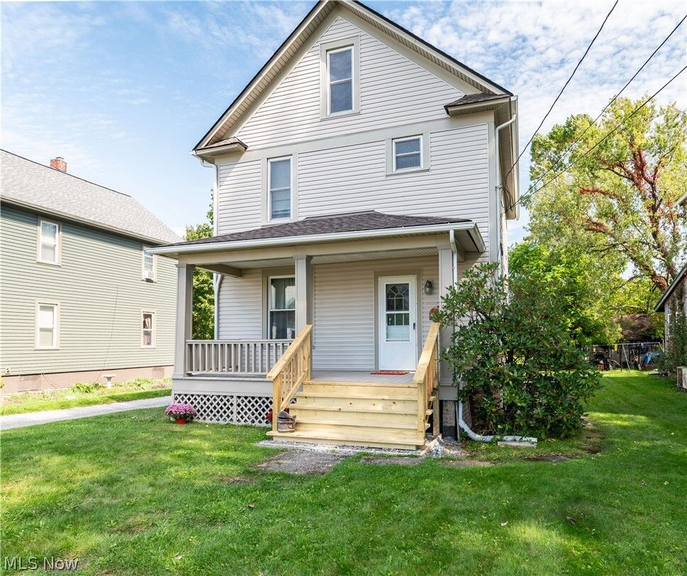 Property Photo: 970 N Market Street OH 44413