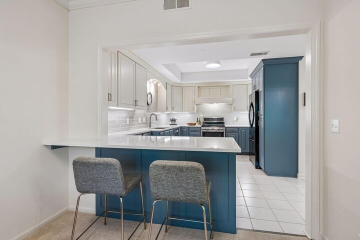 Property Photo:  1830 Eagle Ridge Drive 1004  MN 55118 