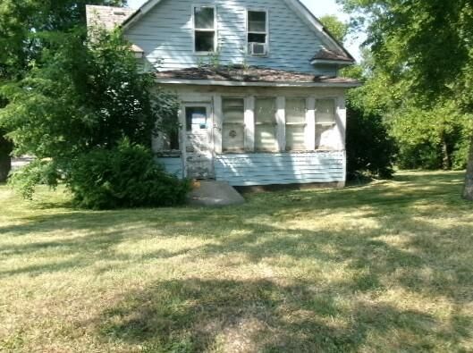 Property Photo:  202 Elm Avenue SE  MN 56284 