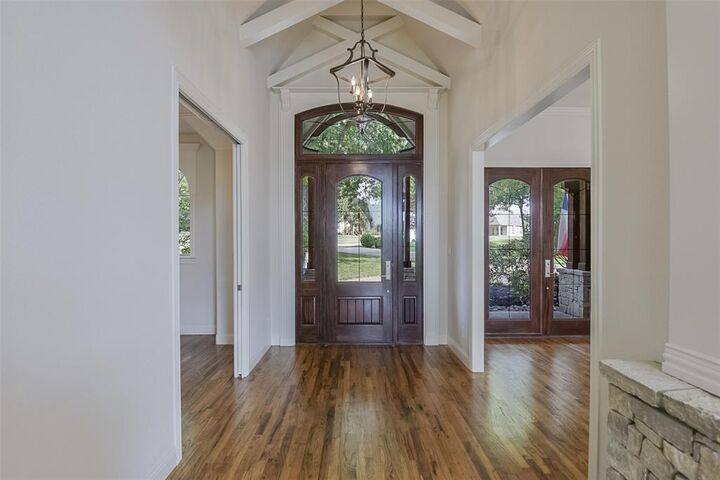 Property Photo:  228 Katy Lake Drive  TX 75165 
