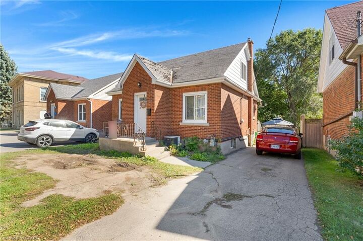 Property Photo:  259 West Street  ON N3R 3V4 
