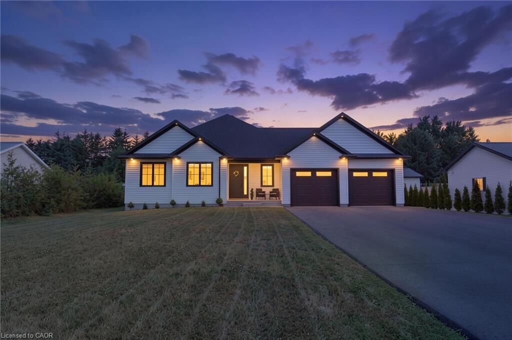 Property Photo:  1463 Norfolk County Road 21  ON N4B 2W4 