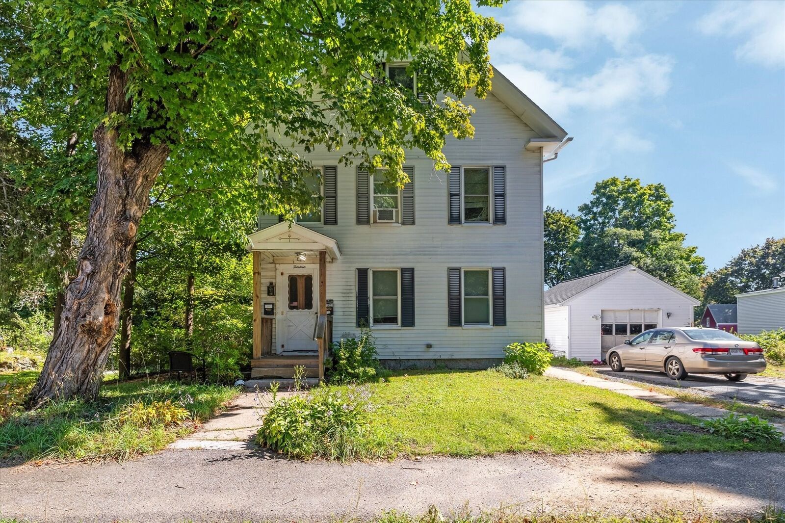 Property Photo:  13 Mechanic St  MA 01475 