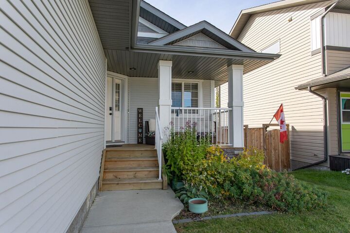 Property Photo:  70 Truant Crescent  AB T4P 0S9 