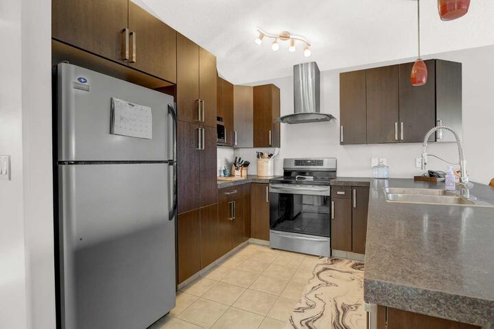 Property Photo:  9319 99 Avenue  AB T0H 3S0 