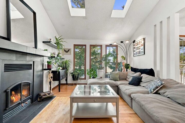 Property Photo:  296 Woodbine Boulevard SW  AB T2W 4K7 