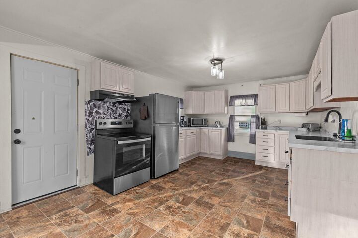 Property Photo: 333 W 11th Avenue WI 54902
