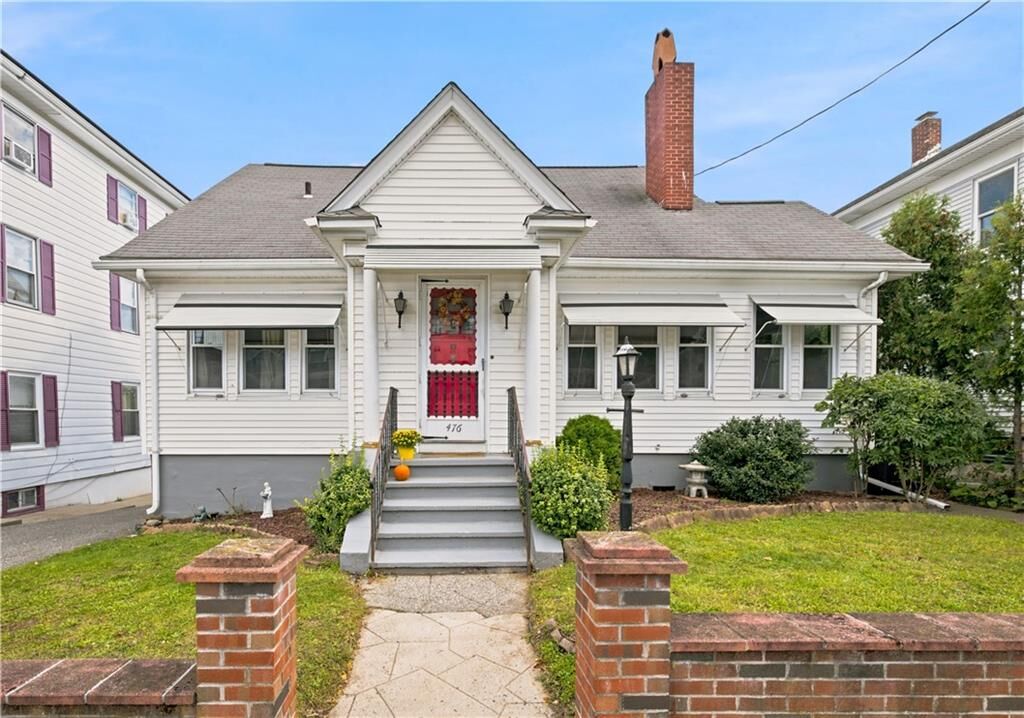 Property Photo:  476 East Avenue  RI 02860 