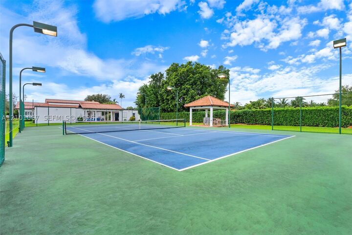 Property Photo: 11925 SW 43rd St FL 33175