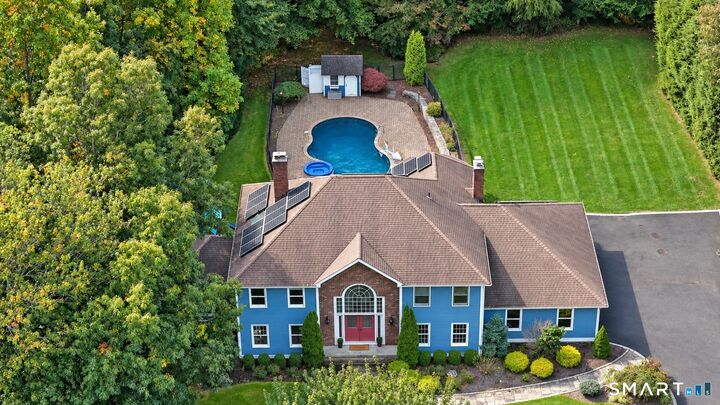 Property Photo: 3 Crescent Lane CT 06611