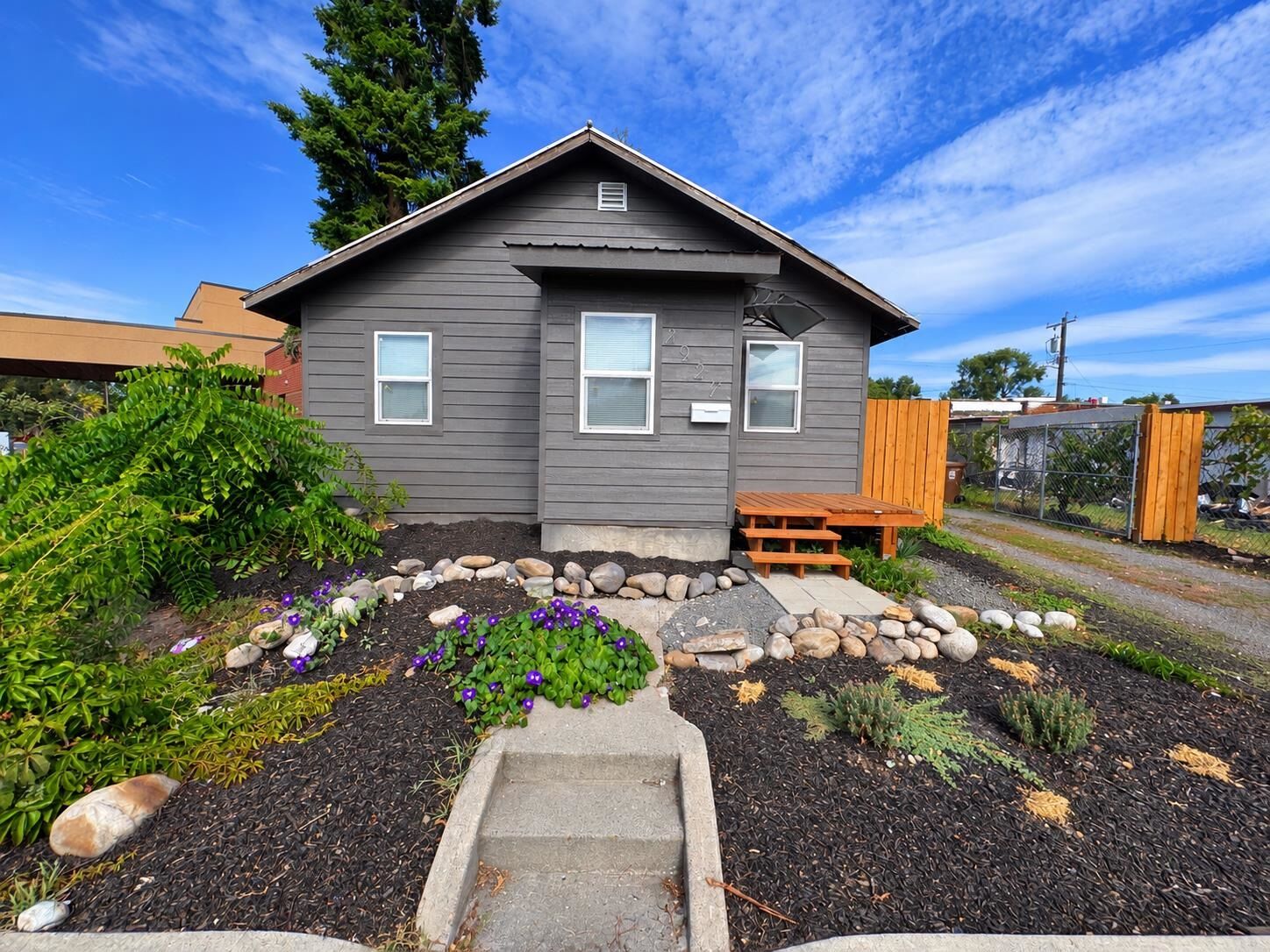 Property Photo: 2927 E Mission Ave WA 99202
