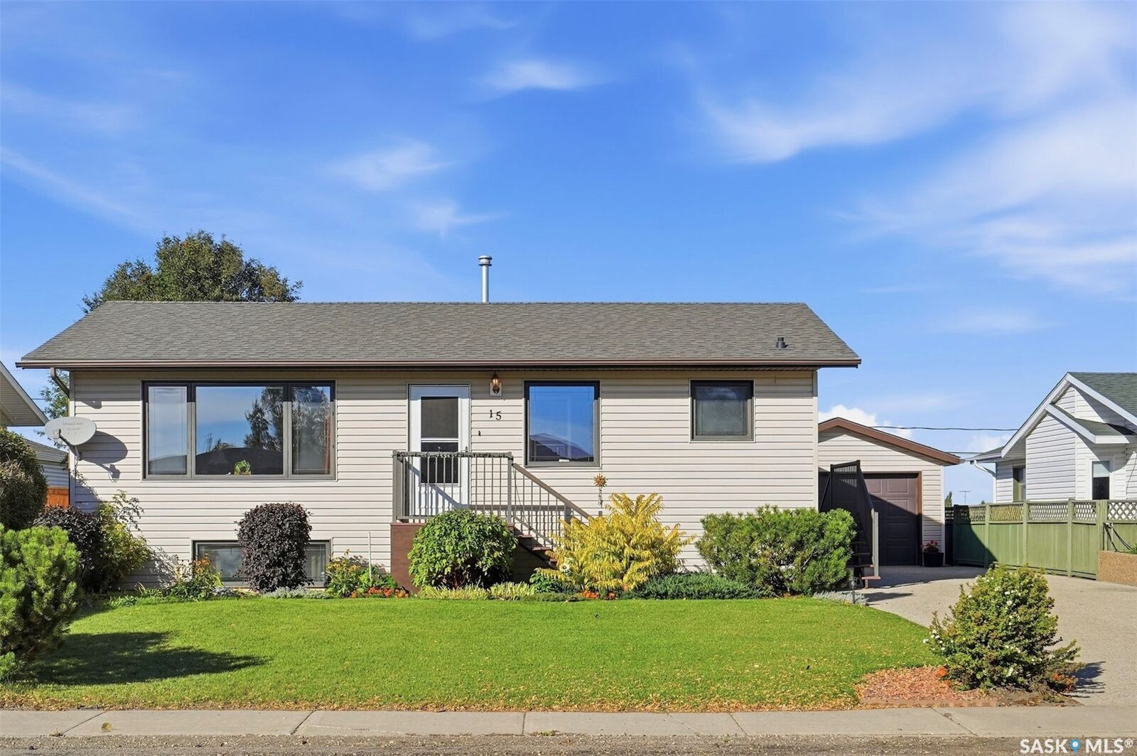 Property Photo:  15 Blake Crescent  SK S0K 0A0 