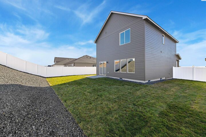 Property Photo: 728 Honeylicious St. WA 99352